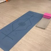 眠羊的香甜睡眠：如何选择一款完美的瑜伽垫
